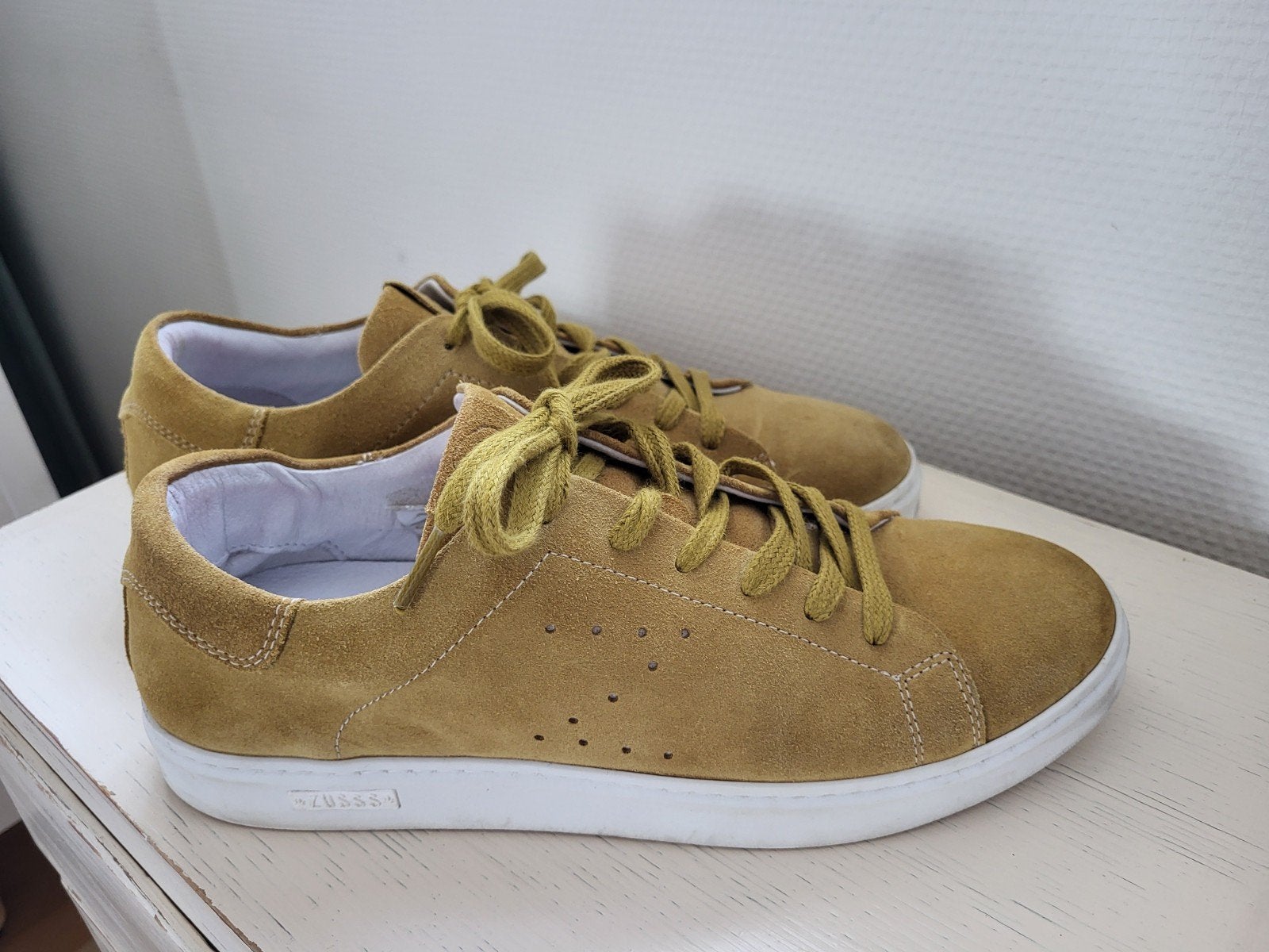 Zusss sneakers maat 41 okergeel, Kleding | Dames, Ophalen of Verzenden