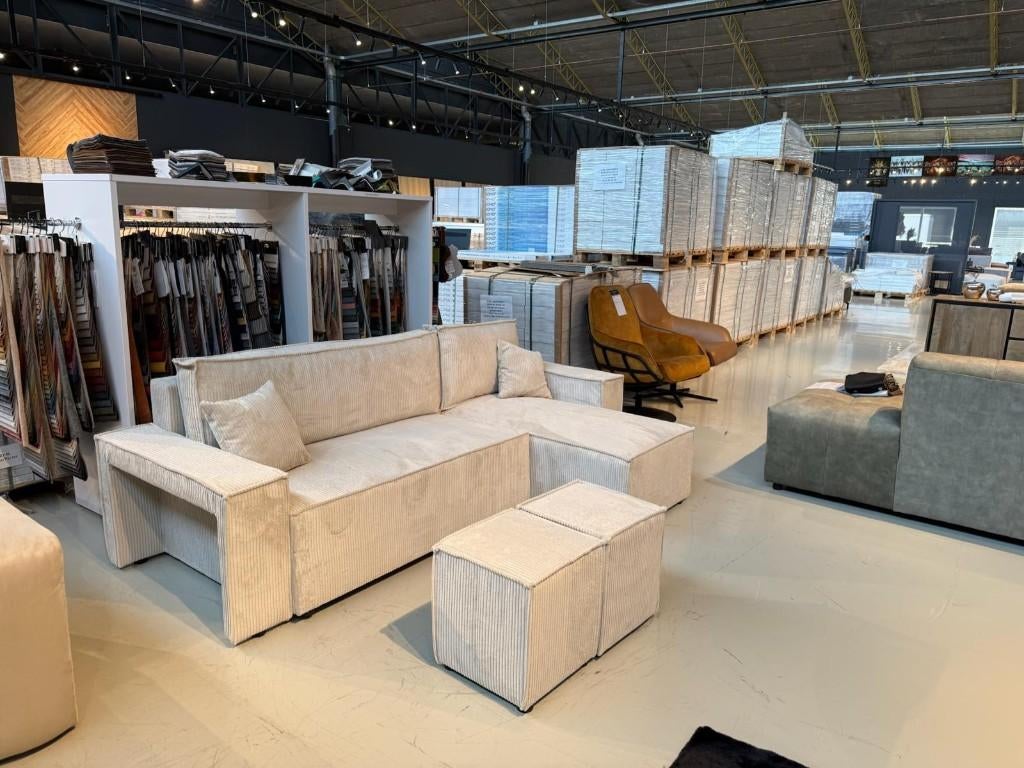 Voorraad | Hoekbank U-bank, slaapbank | Showroom Utrecht, Ophalen, Info@trendvortex.com, 125 tot 150 cm, 4131 NH