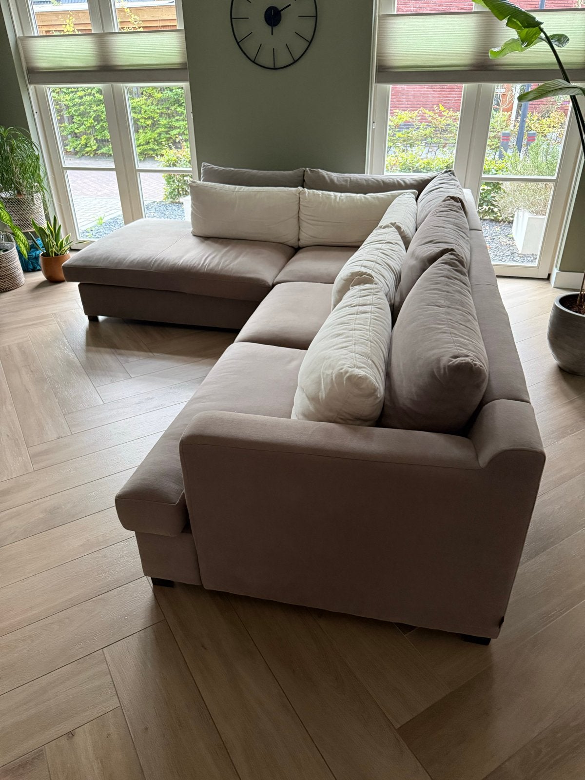 Ruime Hoekbank taupe kleur - Henders en Hazel - moet weg!, Huis en Inrichting, Ophalen, Gebruikt, 100 tot 125 cm, Hoekbank