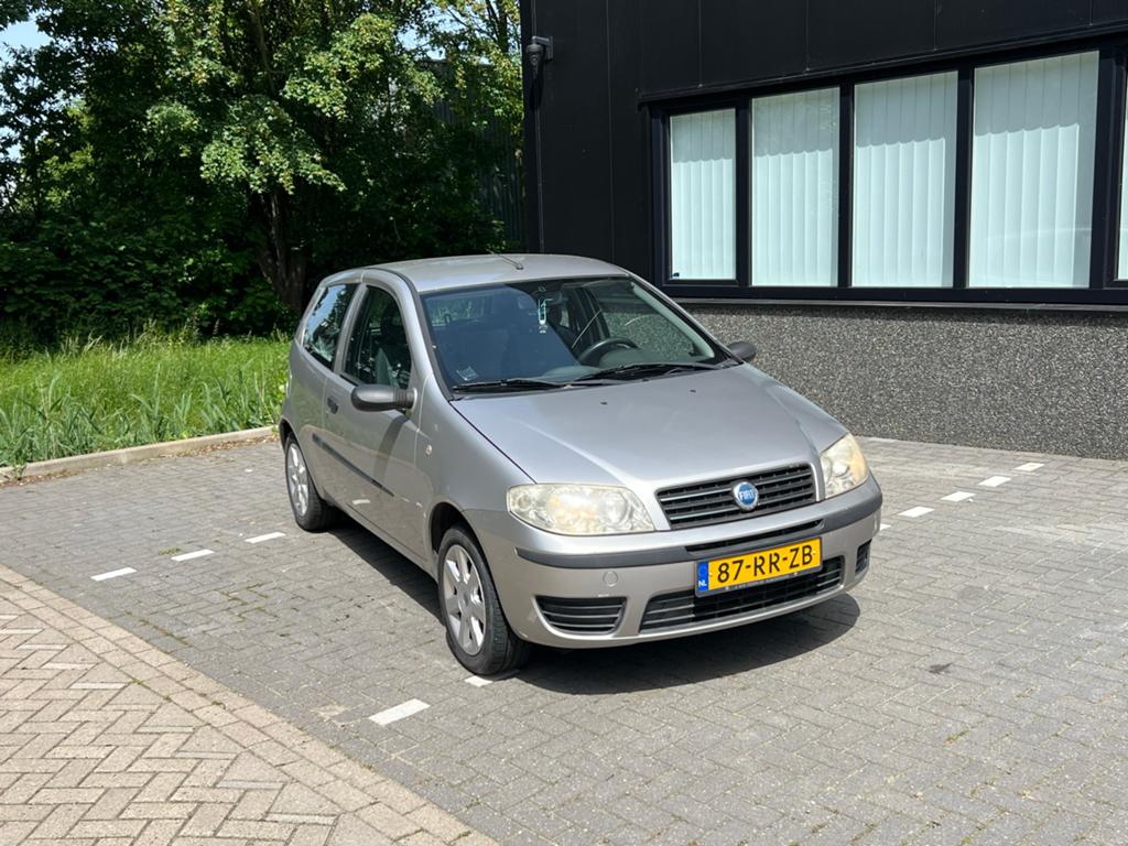 Fiat Punto 1.2 3DR 2005 Grijs, Voorwielaandrijving, 4 cilinders, 400 kg, Origineel Nederlands
