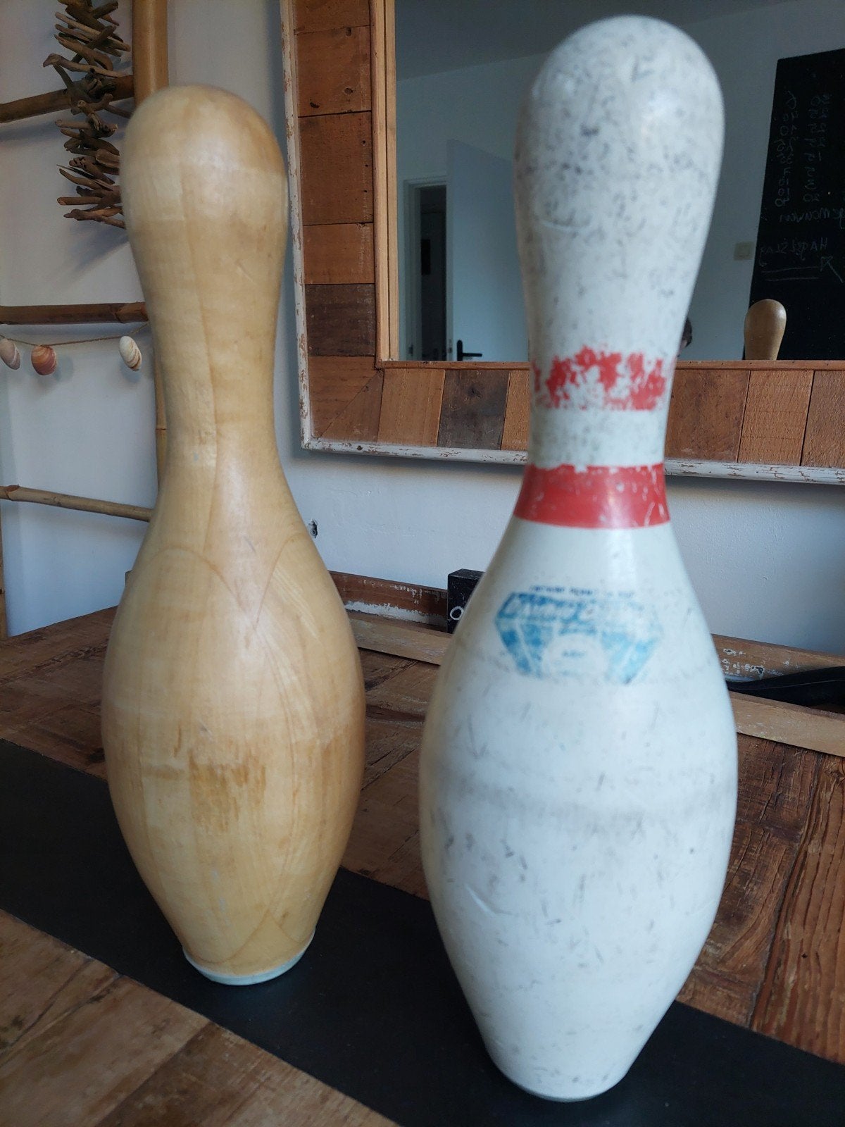 Twee stoere Vintage, Retro bowlingkegels, Ophalen of Verzenden, Gebruikt