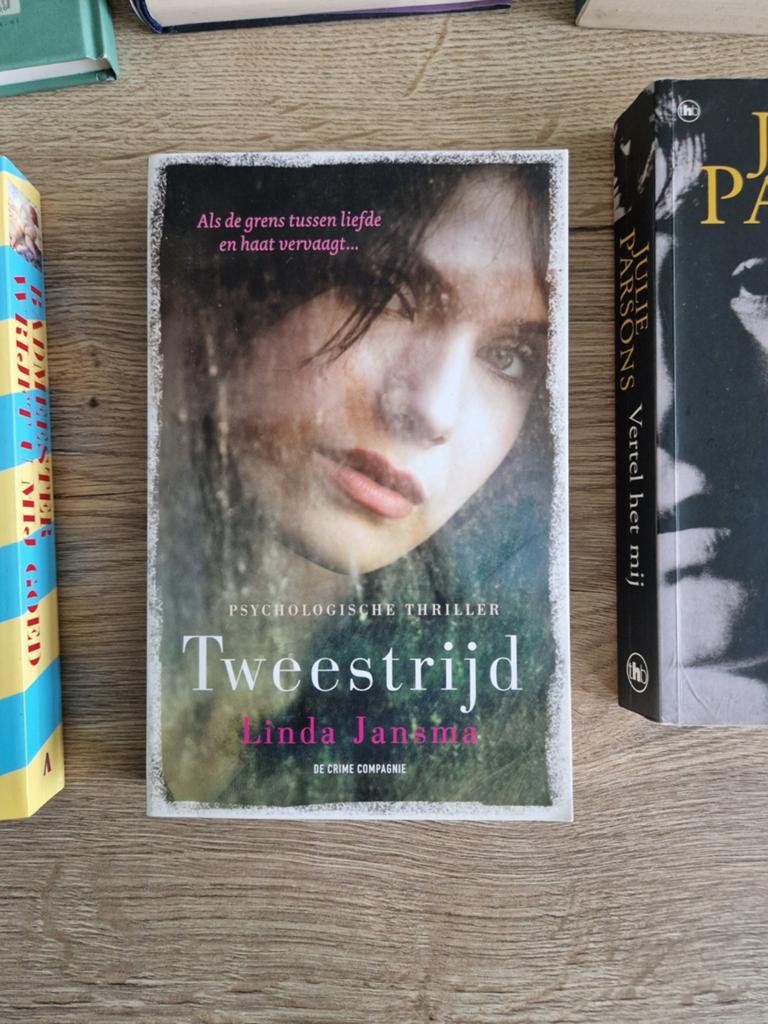 Boek: Tweestrijd, Linda Jansma, Ophalen of Verzenden