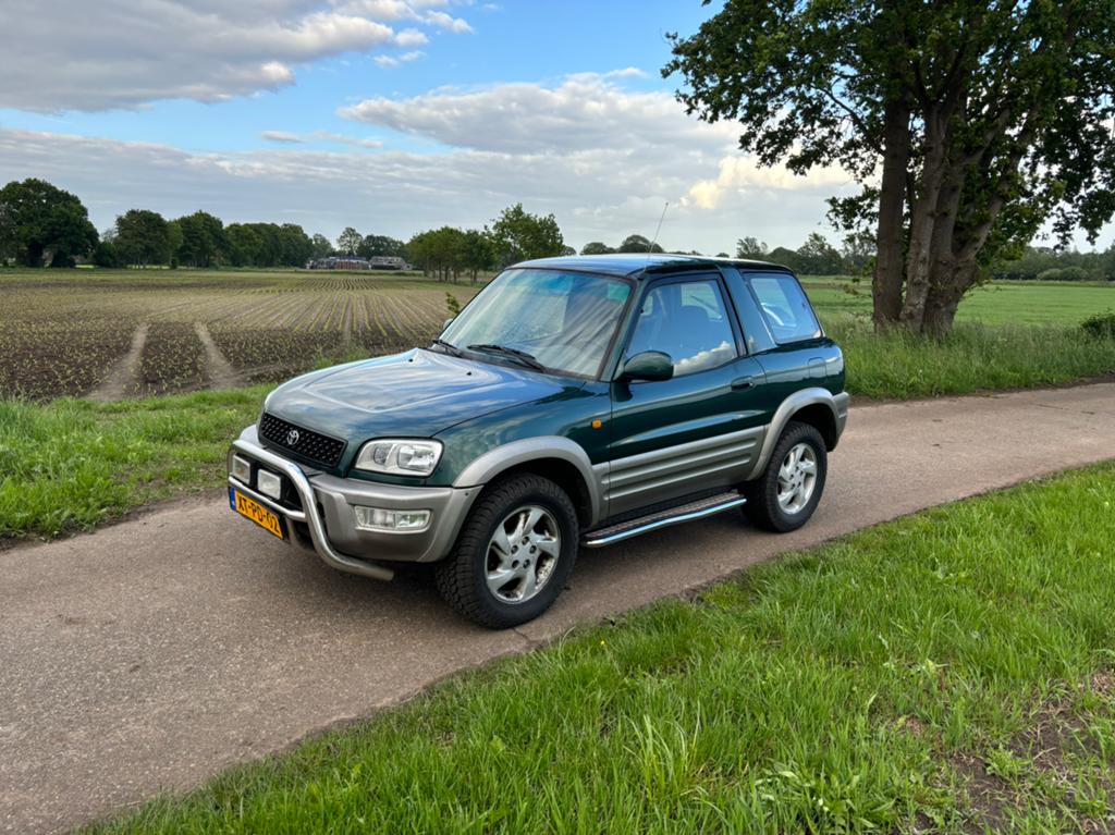 Toyota Funcruiser 2.0 I Rav4 4WD 1999 Groen, Auto's, Toyota, 1998 cc, Stof, 4 cilinders, 4 stoelen