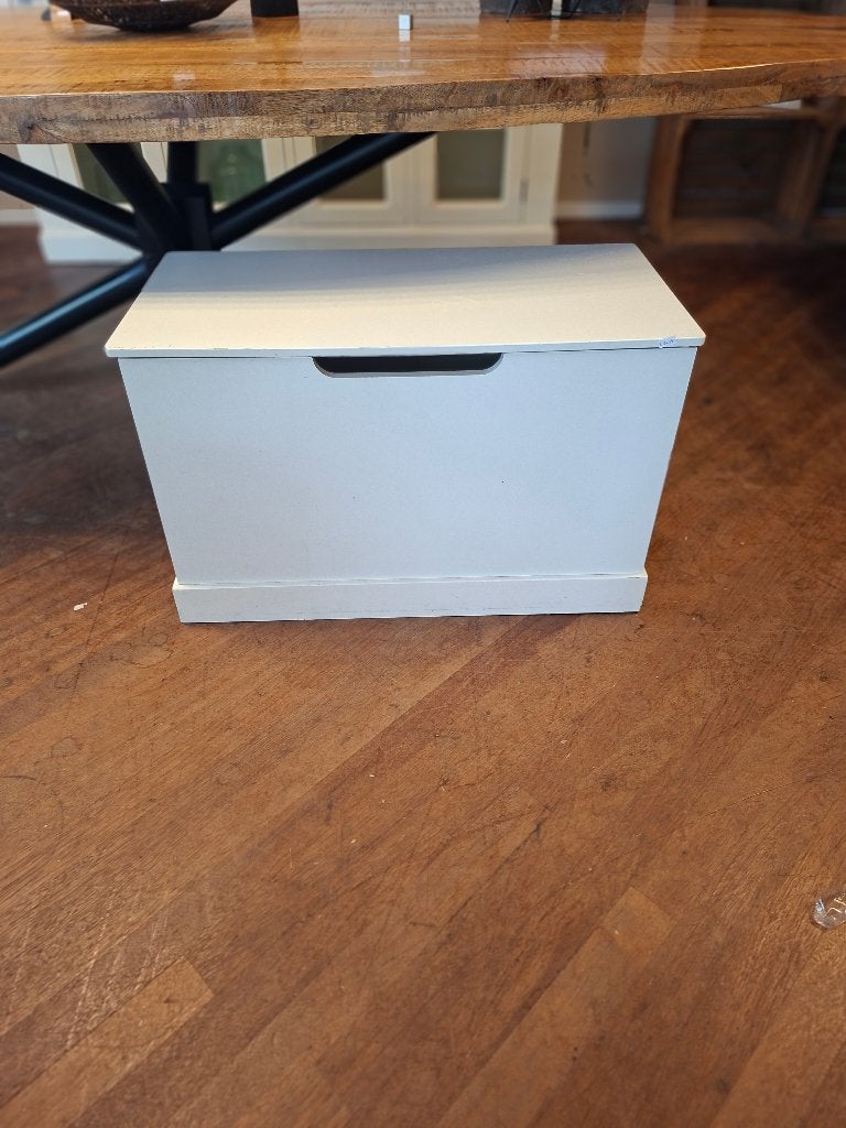 Witte (speelgoed)kist, Ophalen, 50 tot 100 cm, Zo goed als nieuw, 5 – 50