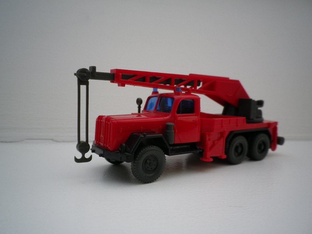 Wiking Magirus Uranus Kw16 brandweer kraan. zwart/rode, Ophalen of Verzenden, Zo goed als nieuw, Bus of Vrachtwagen, Wiking