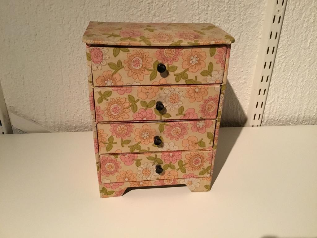 Stoffen ladenkastje, Antiek en Kunst, Ophalen of Verzenden