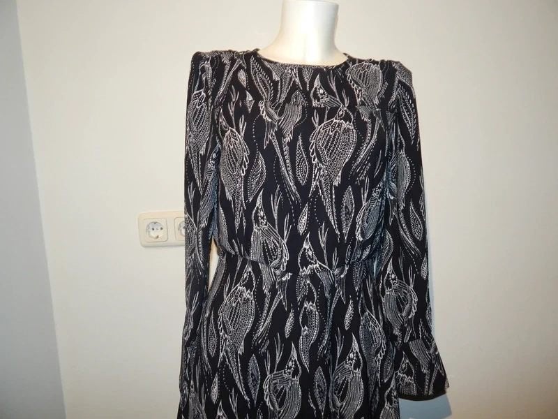 Essentiel Antwerp zwarte jurk witte vogel print open rug 38, Kleding | Dames, Jurken, Maat 38/40 (M), Zo goed als nieuw, Meerkleurig