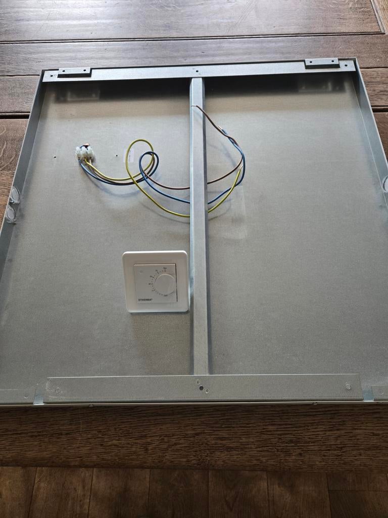 Plafond infrarood verwarming met thermostaat, Doe-het-zelf en Verbouw, Verwarming en Radiatoren, Ophalen, Gebruikt, Minder dan 30 cm