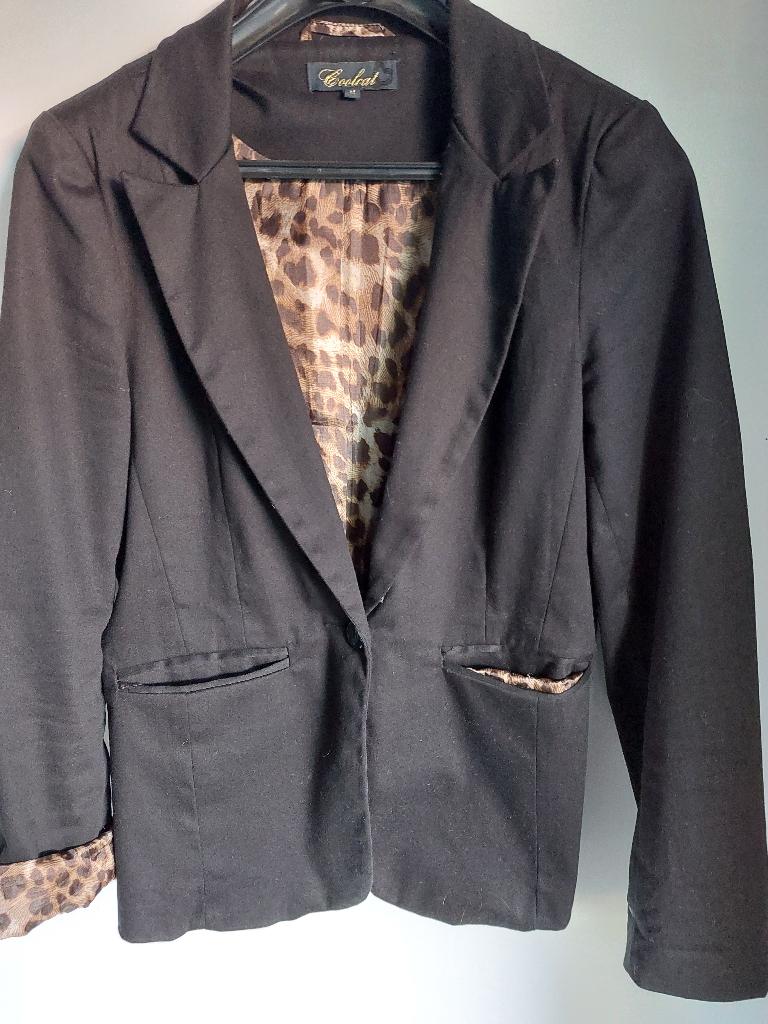 COOLCAT nette zwarte blazer, panterprint mt. M  ZGAN, Maat 38/40 (M), Zwart, Ophalen of Verzenden, Zo goed als nieuw