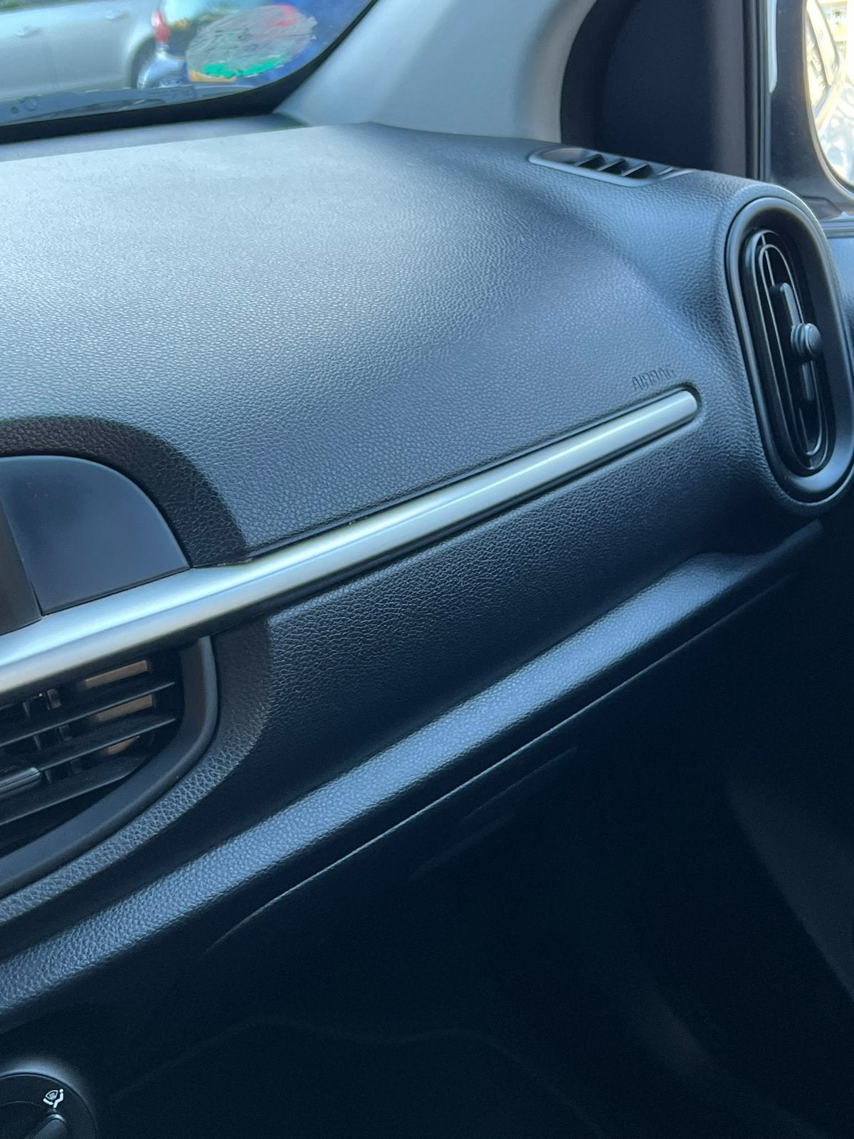Foto 13 van Kia Picanto 1.0 MPi 67pk 5-zits 2019 Wit