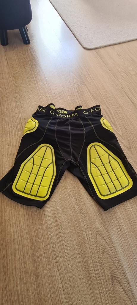 G-Form beschermende korte broek maat L, Ophalen of Verzenden, Zo goed als nieuw