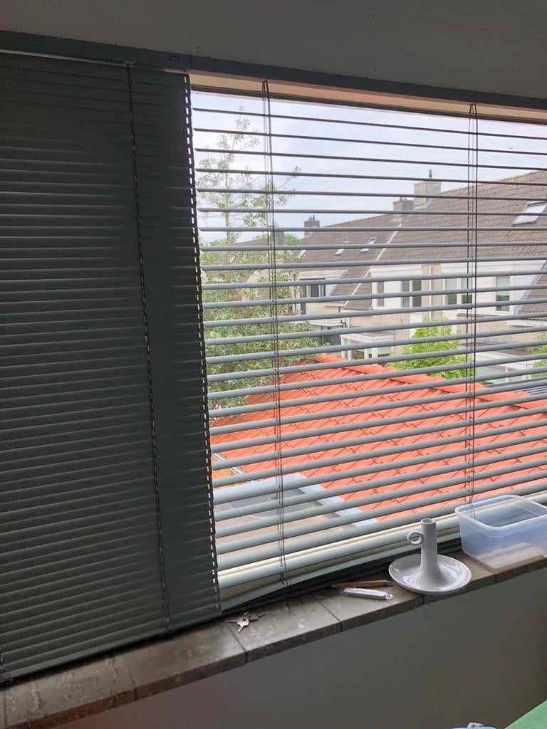 2 dtuks Luxaflex Jaloezieën - Salie groen, Ophalen, Mega View, 100 tot 150 cm, Nieuw