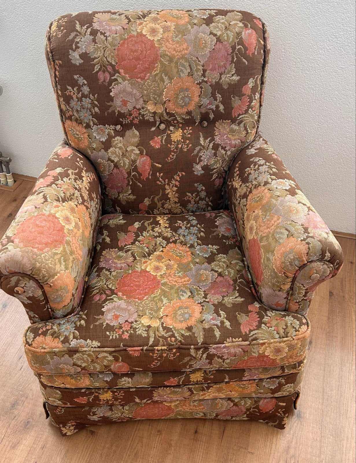 Vintage Bloemen Fauteuil - Comfortabele Bruine Stoel, Huis en Inrichting, Ophalen, Gebruikt, Stof, 75 tot 100 cm