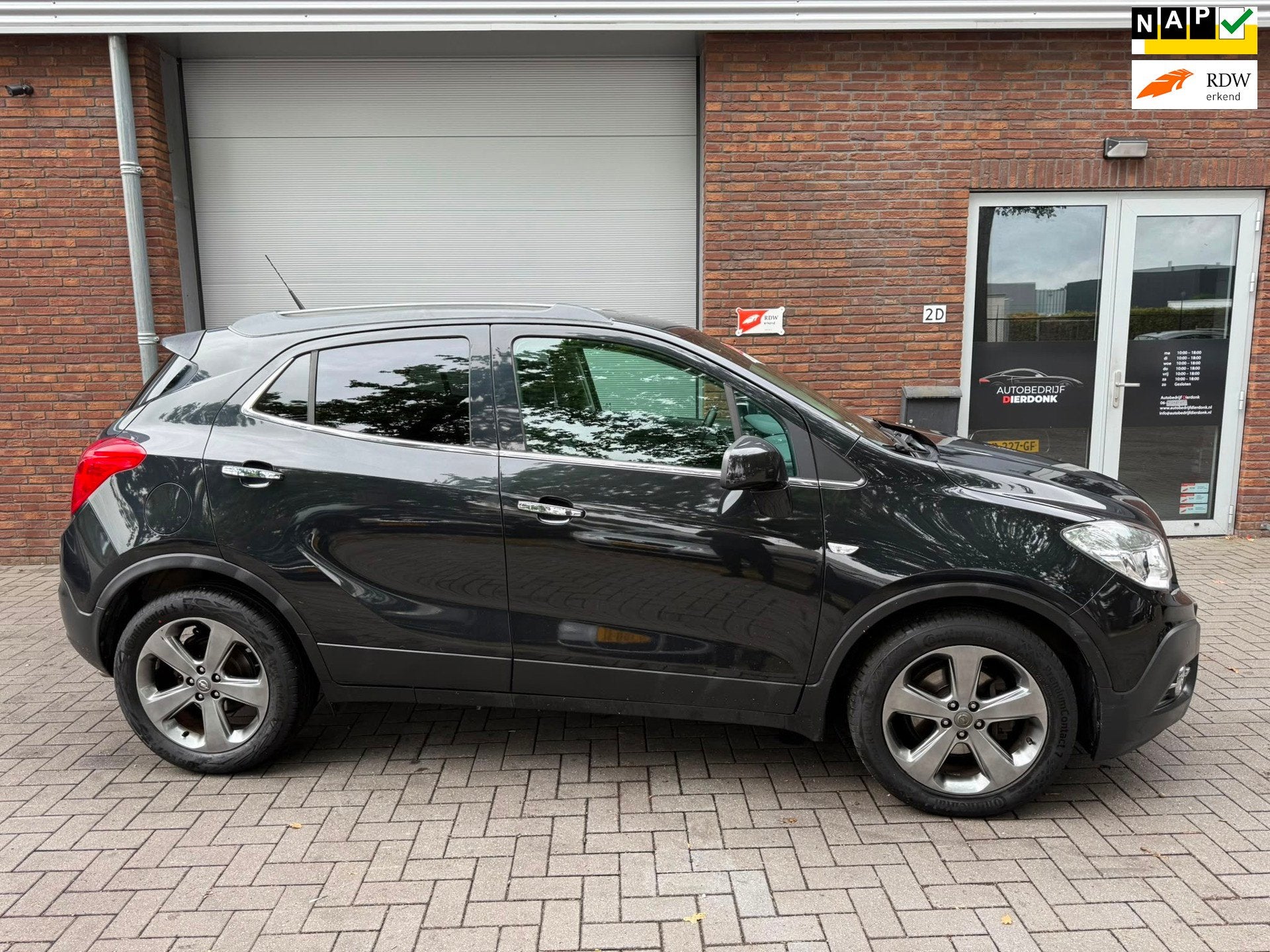 Opel Mokka 1.4 T Cosmo|AIRCO|NIEUWE APK|NAVI|NETTE AUTO, Auto's, Voorwielaandrijving, Euro 5, Gebruikt, Zwart