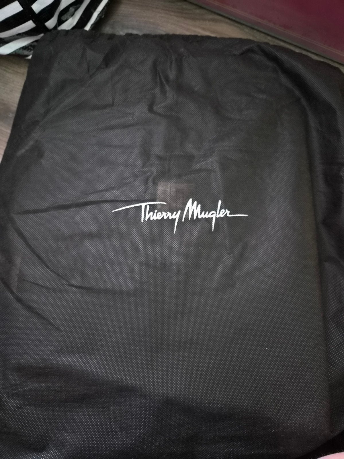 Thierry Mugler Aktetas A4 formaat - Nieuw met beschermhoes, Ophalen of Verzenden, Nieuw