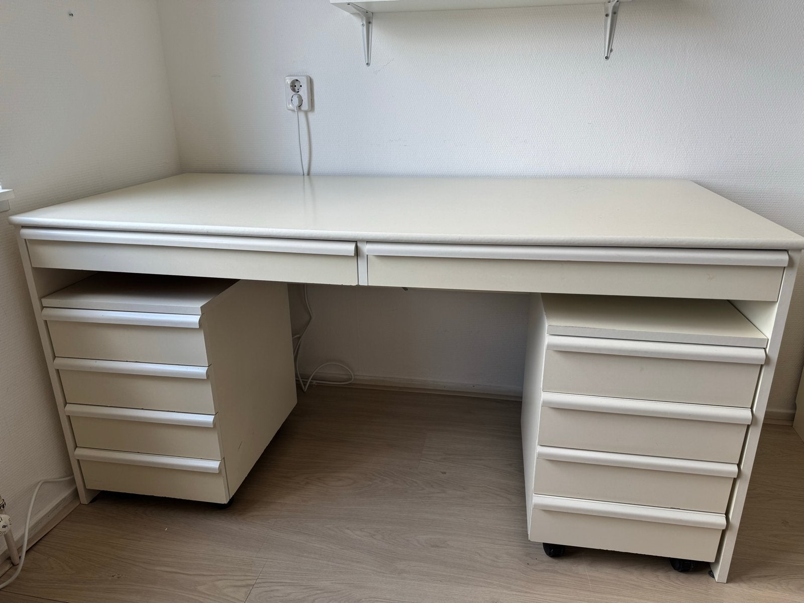 Groot bureau met lades, crème wit, Ophalen, Gebruikt, Met lades, Spaanplaat of MDF
