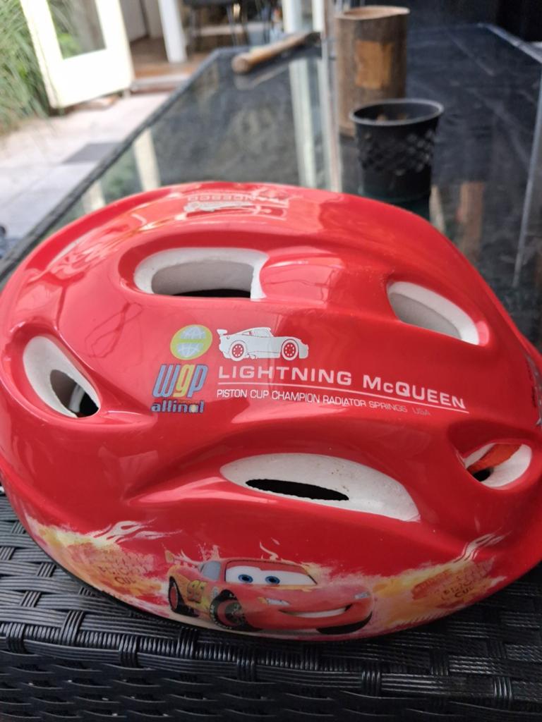 Cars Lightning McQueen Fietshelm Kinderhelm, Gebruikt, Disney Pixar Cars, Jongen of Meisje, Overige maten