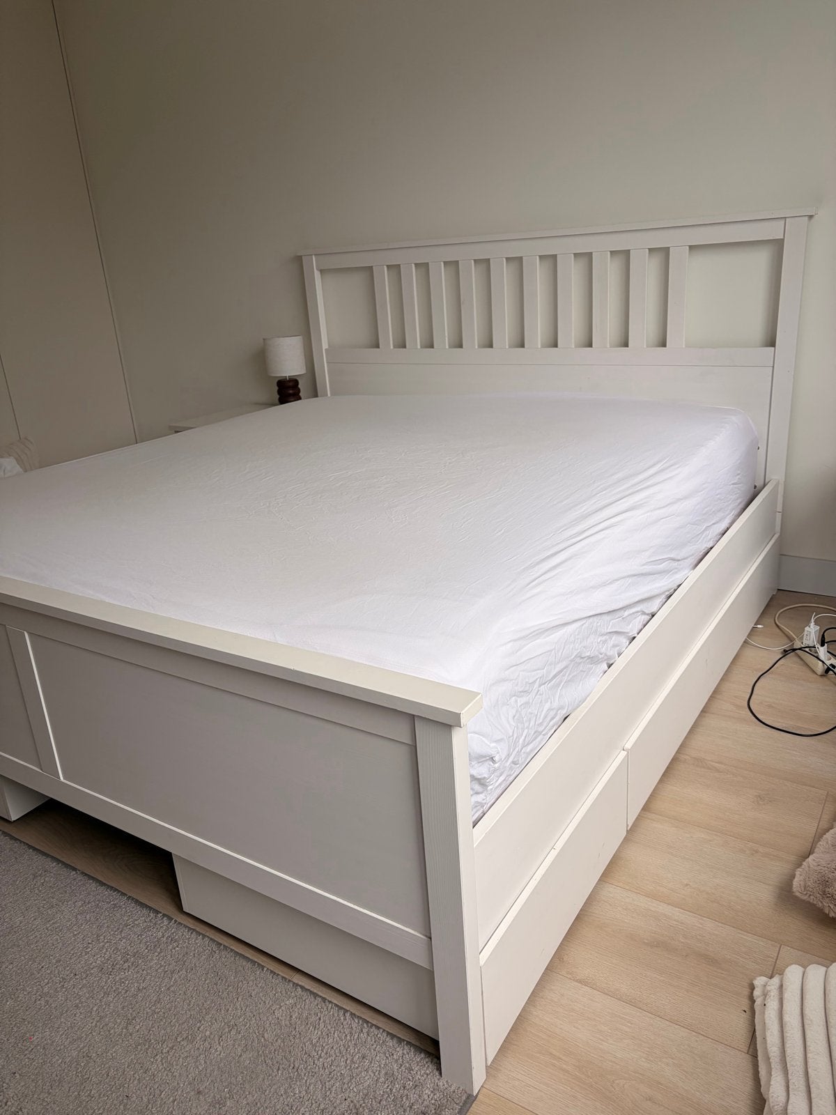 Ikea hemnes 2 persoons bed, Huis en Inrichting, Slaapkamer | Bedden, Ophalen, Gebruikt, Wit, Tweepersoons
