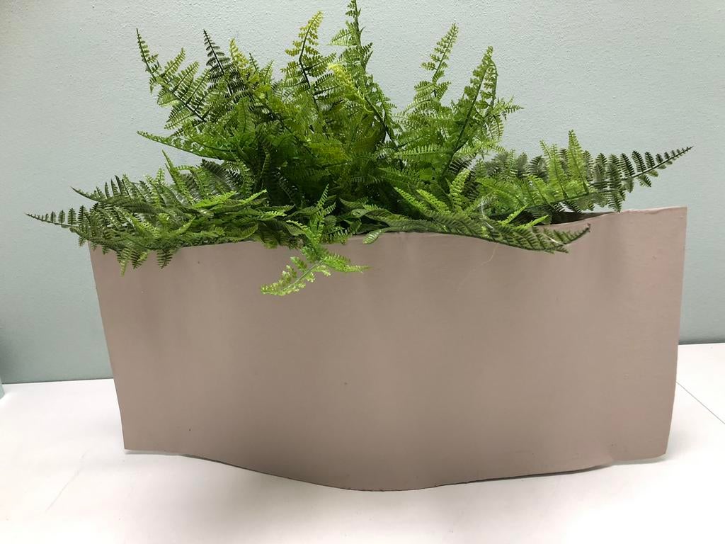 Rubberen leemkleurige vaas., Huis en Inrichting, Ophalen of Verzenden, Zo goed als nieuw, Overige kleuren, Minder dan 50 cm