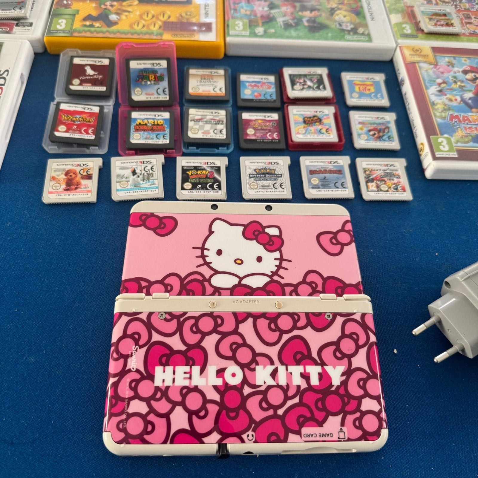 New 3DS Hello Kitty Plates - Optie voor Games - Meer 3DS'en!, Met games, Gebruikt, Wit, Ophalen of Verzenden