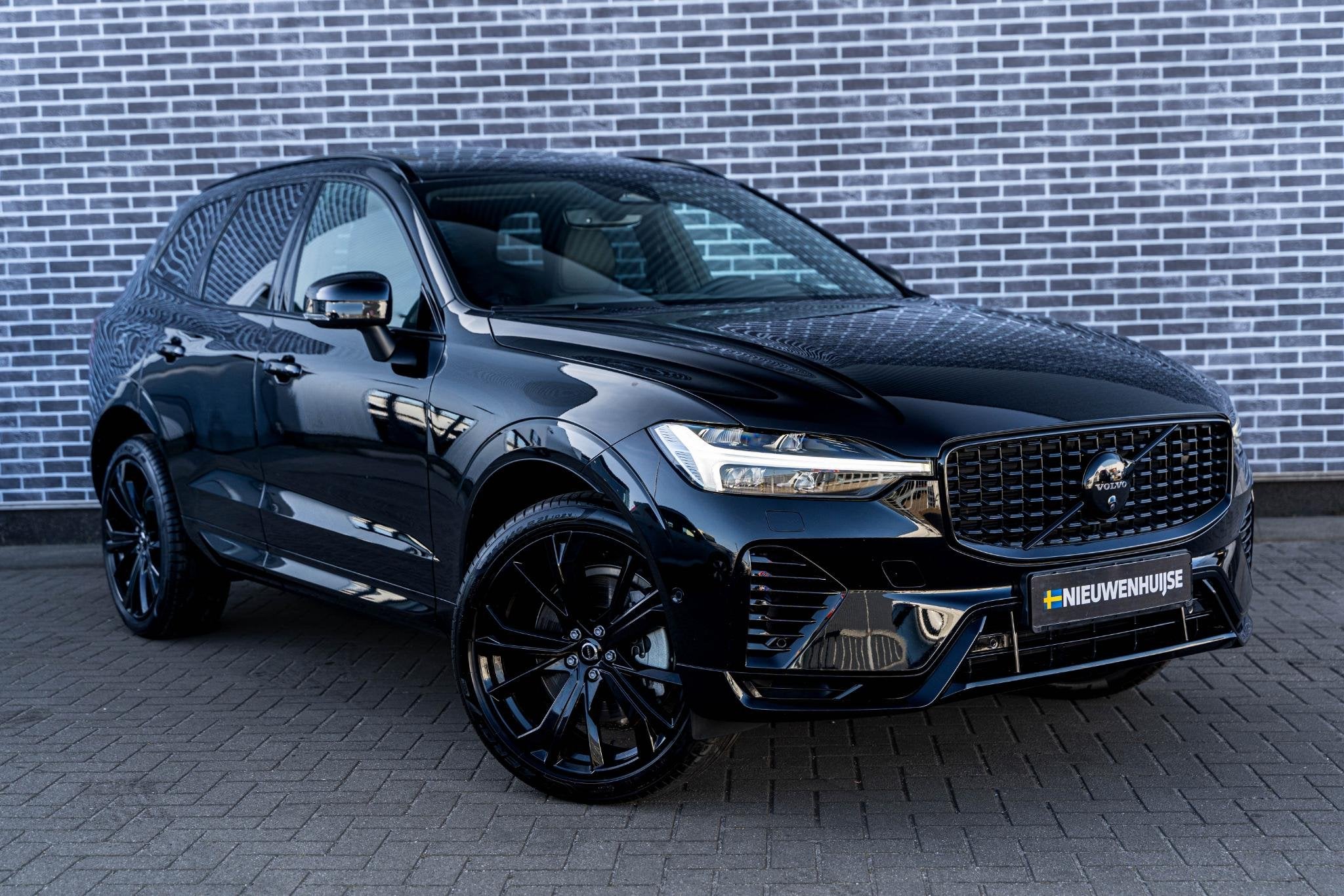 Volvo XC60 2.0 T6 Plug-in hybrid AWD Ultra Black Edition | P, 12 maanden, Gebruikt, Euro 6, 4 cilinders