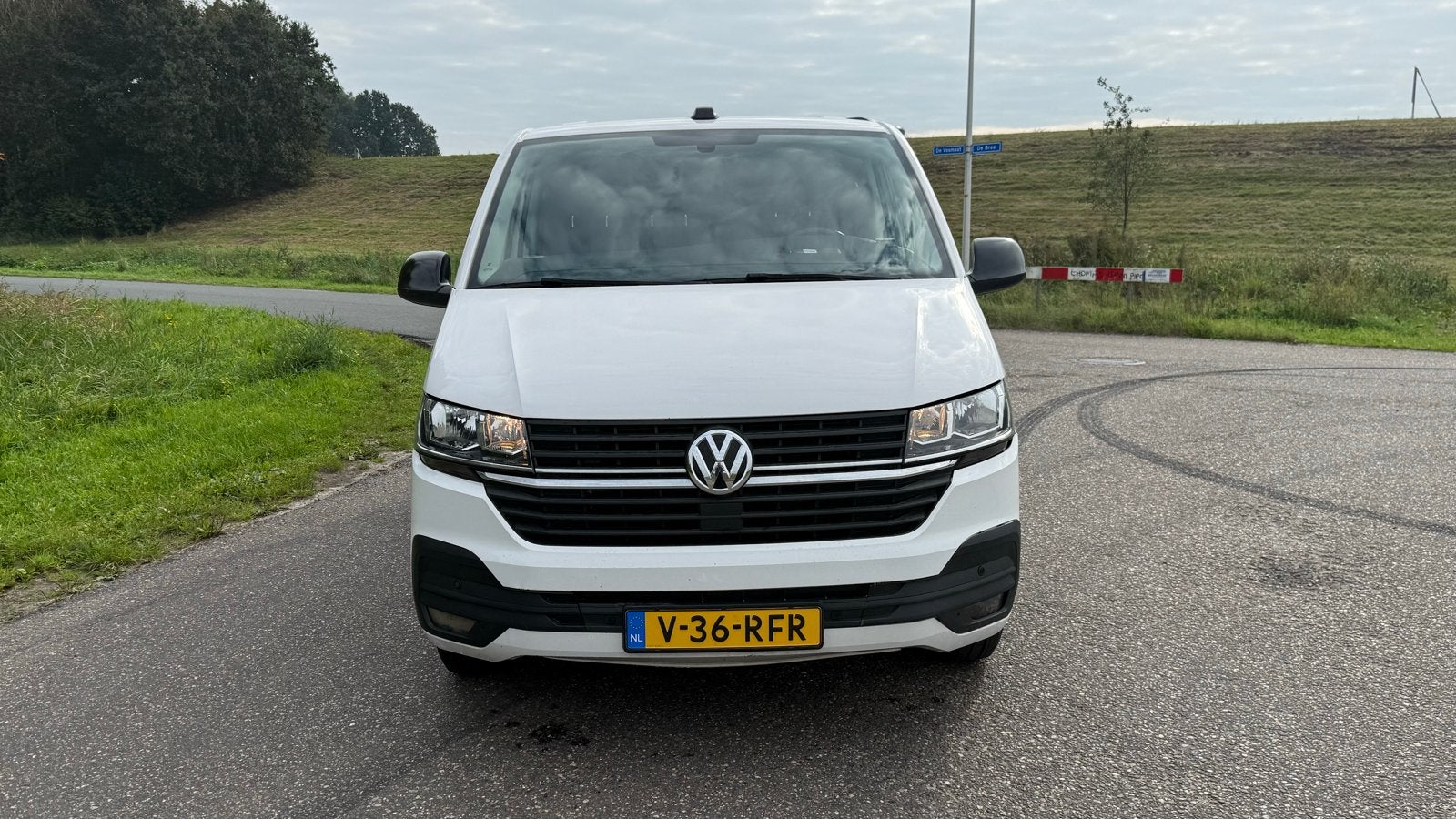 Transporter T6.1 L1H1 DSG – 2021 – BTW, Auto's, Stof, Euro 6, 4 cilinders, Volkswagen