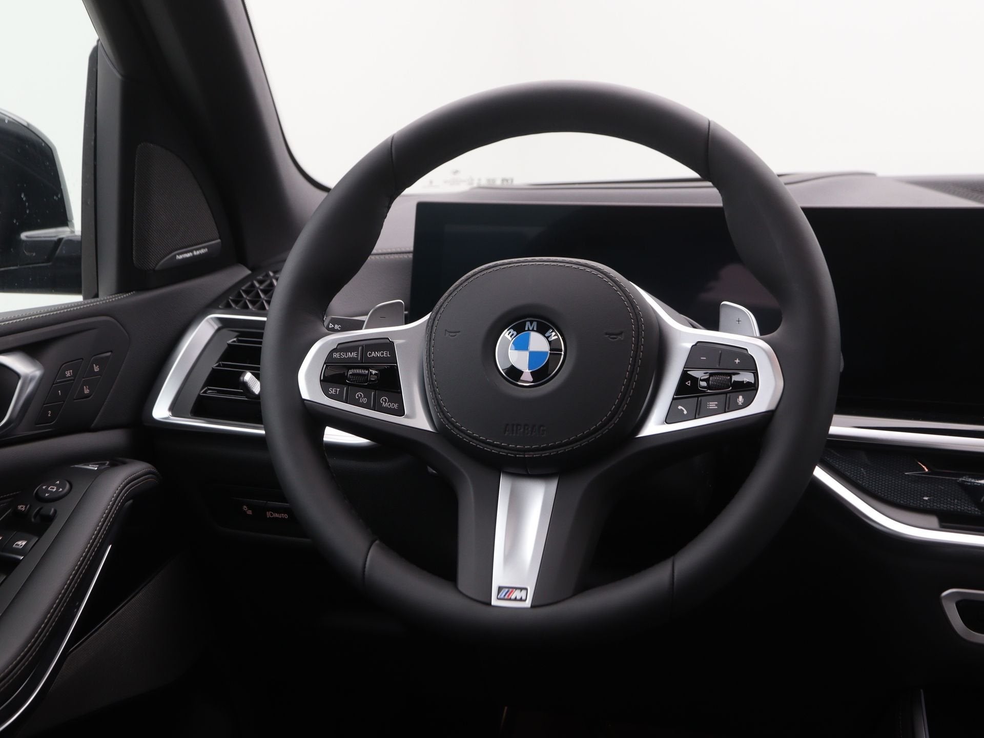 BMW X5 xDrive40i M Sport Pro 7p (bj 2026, automaat), Auto's, Automaat, 2210 kg, 7 stoelen, Zwart
