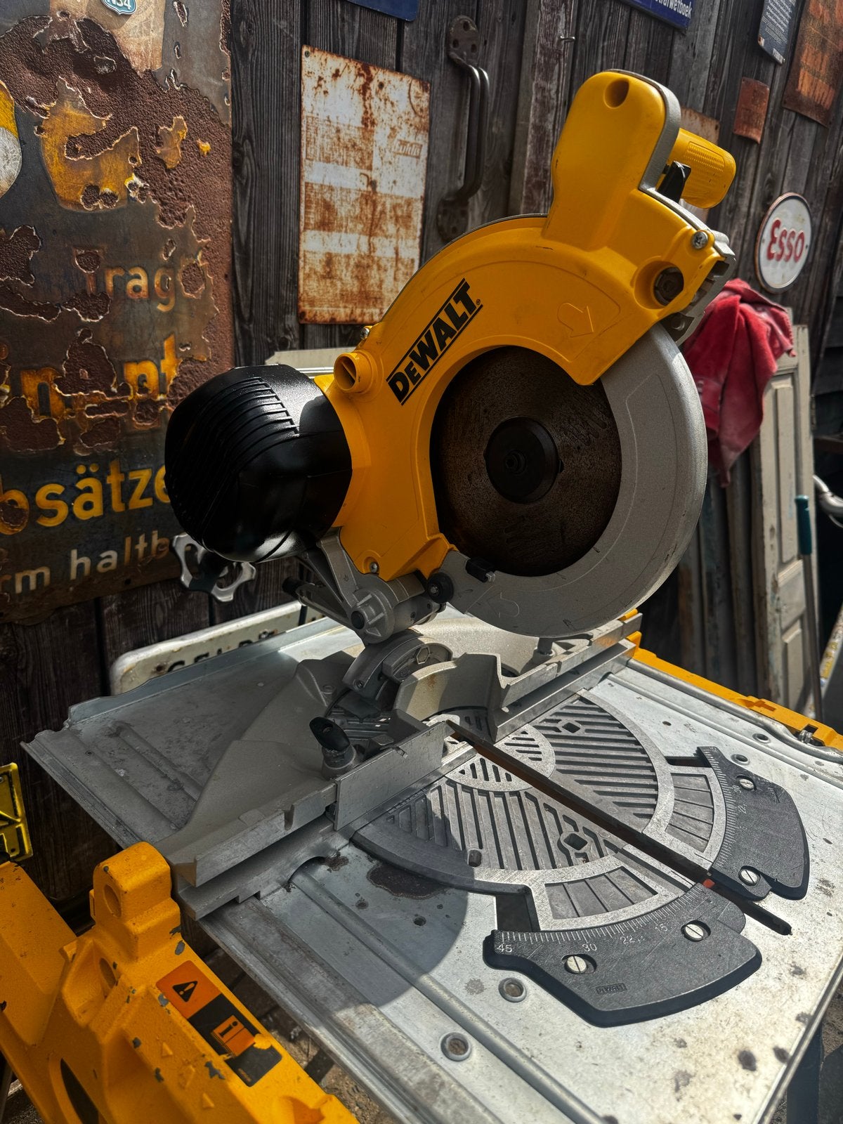 DeWalt DW743N-QS Afkortzaag/Tafelzaag 2000W, Ophalen, Gebruikt, 70 mm of meer, X