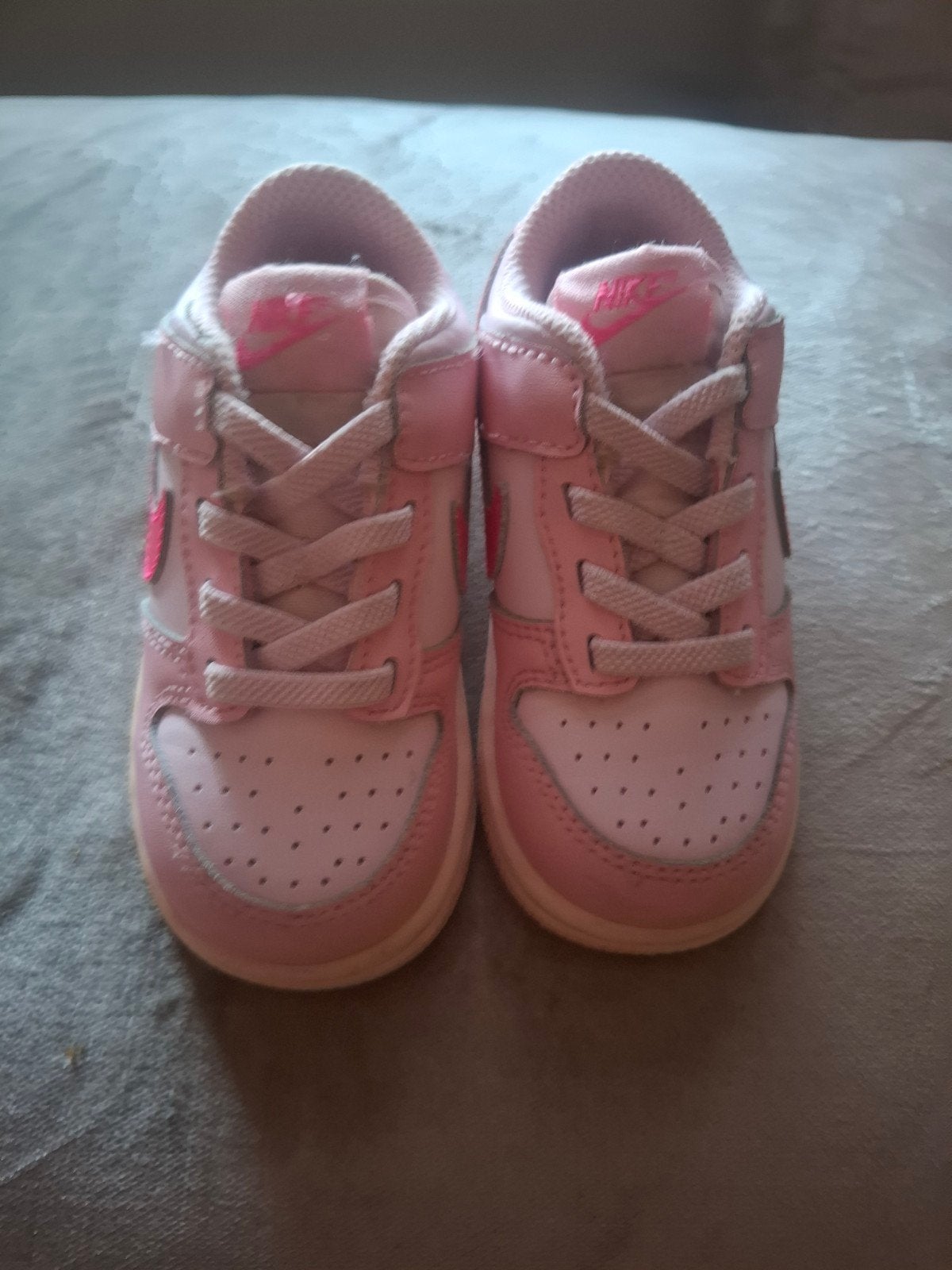 Nike Dunk Low Roze Baby Sneakers - Maat 23.5, Jongen of Meisje, Schoenen, Ophalen of Verzenden, Zo goed als nieuw