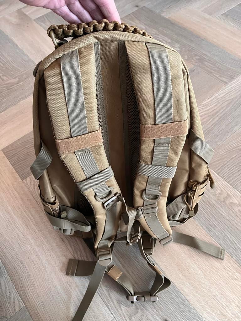 Stevige Bruine Rugzak - Ideaal voor Outdoor & Dagelijks Gebr, Overige merken, 25 tot 40 cm, Nieuw, Ophalen of Verzenden