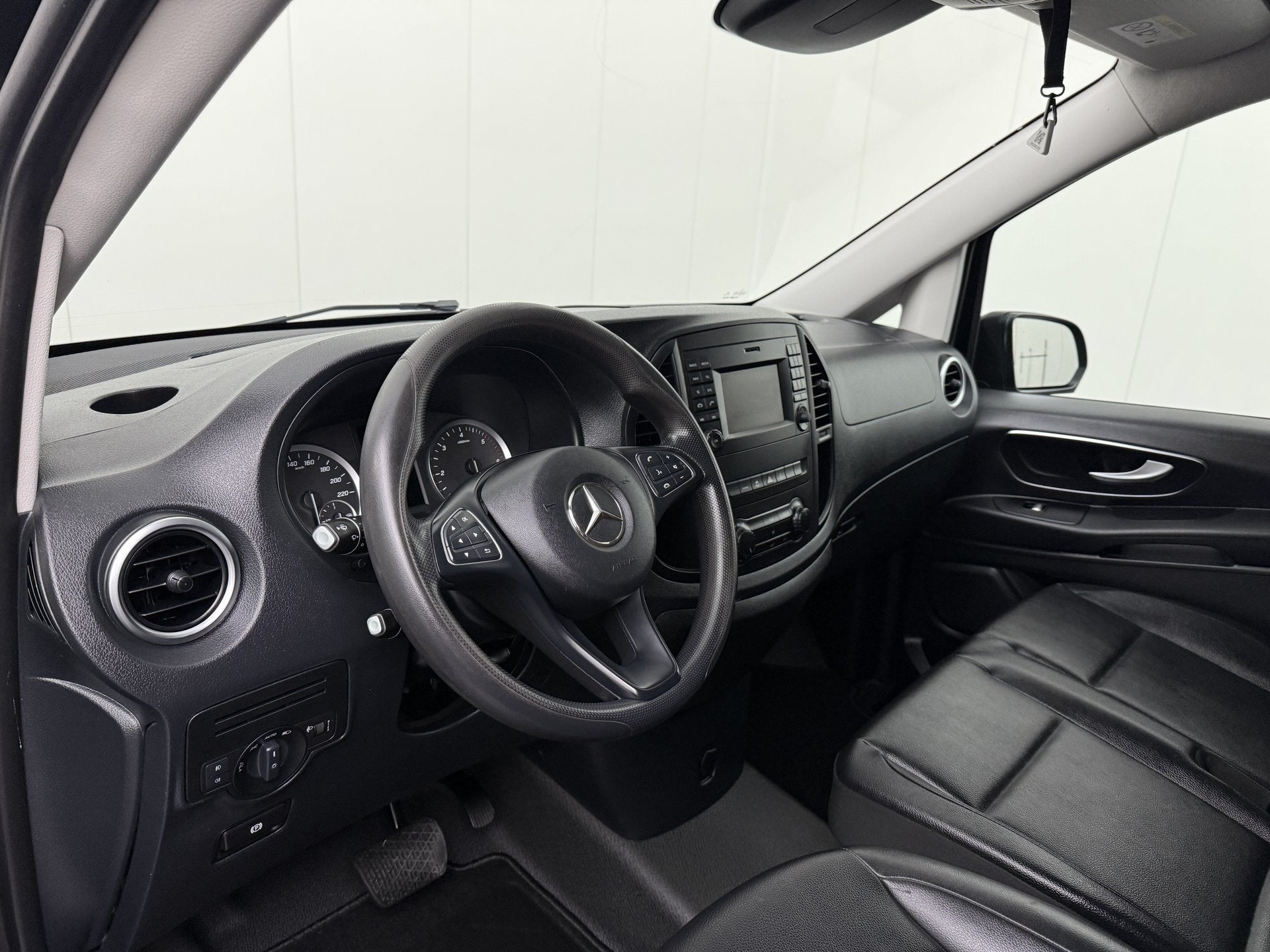 Mercedes-Benz Vito 119CDi Automaat XXLang | Leder | Navigati, Auto's, Automaat, Dealer onderhouden, Gebruikt, Diesel