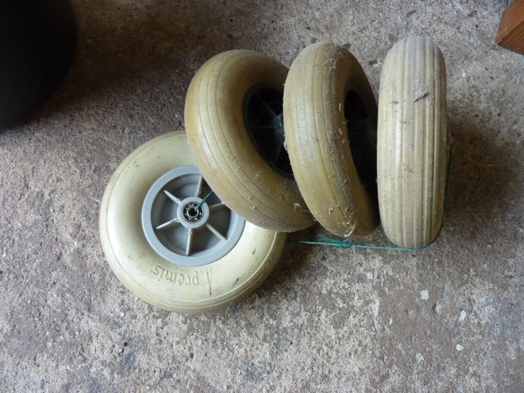 Massief rubberen wielen 200 x 50, Ophalen of Verzenden, Gebruikt