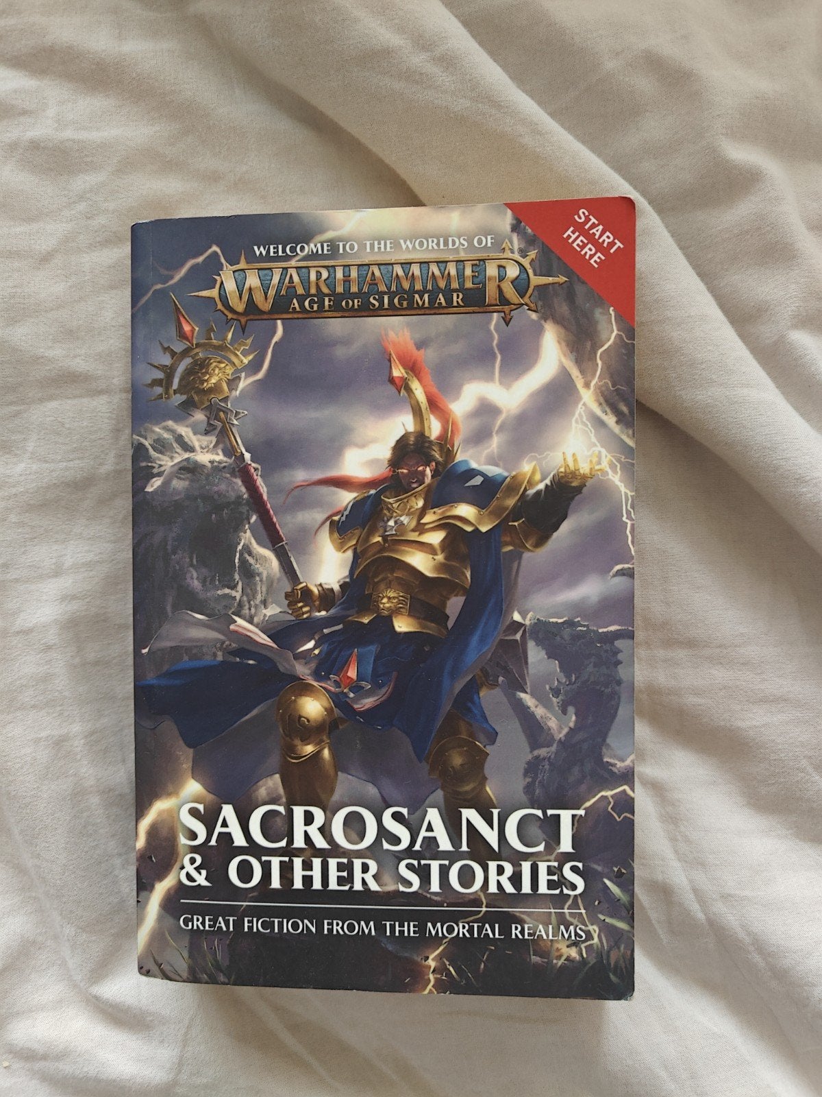 Warhammer Age of Sigmar: Sacrosanct & Other Stories, Boeken, Ophalen of Verzenden, Gelezen