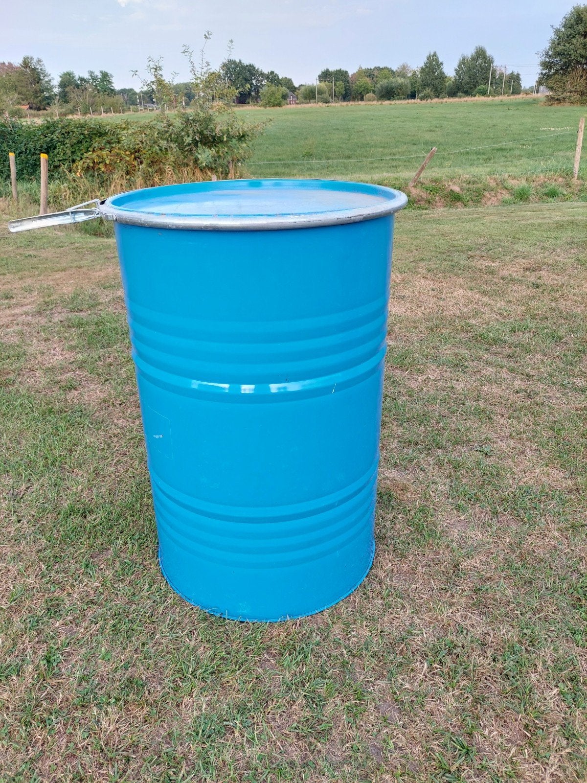 leeg blauw 200 liter stalen vat met losse deksel, Tuin en Terras, Vuurkorven, Ophalen