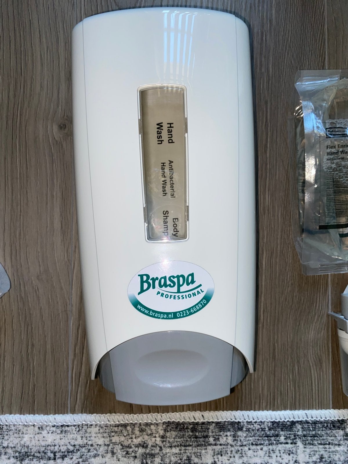 Rubbermaid Flex 500 ml zeepdispenser + navulling, Ophalen, Zo goed als nieuw