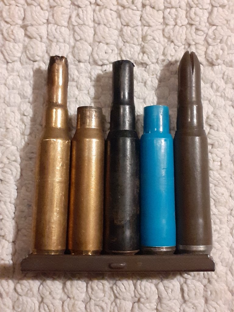 FAL clip met 5 verschillende hulzen (ONKLAAR) (type1set1), Ophalen of Verzenden, Landmacht, Nederland, Hulzen of Bodemvondsten