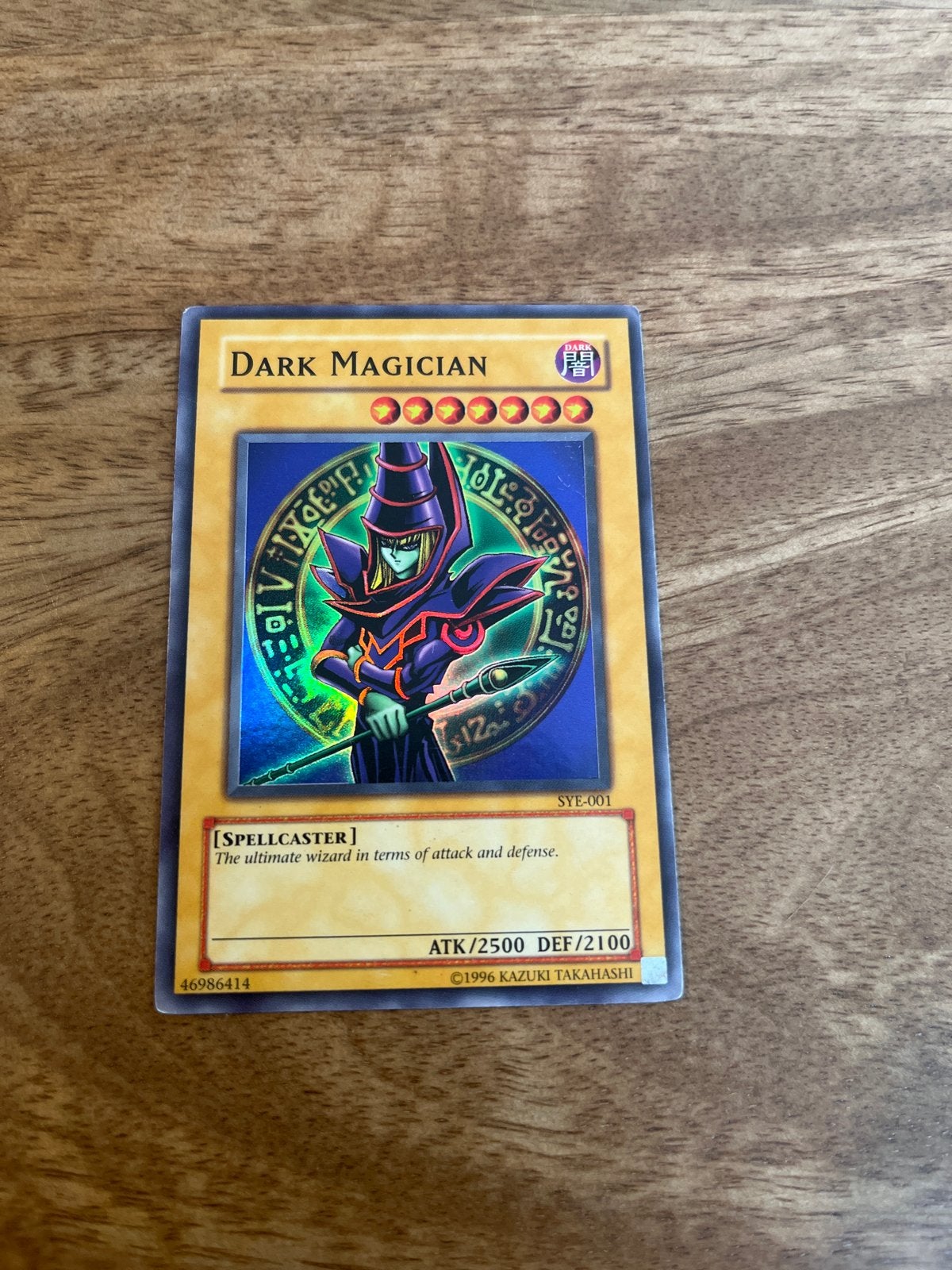 Yu-Gi-Oh! Dark Magician SYE-001 (Foil), Hobby en Vrije tijd, Verzamelkaartspellen | Yu-gi-Oh!, Ophalen of Verzenden, Gebruikt
