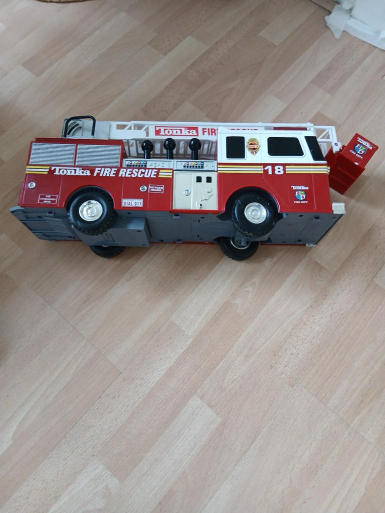 Tonka Brandweerwagen met Uitschuifbare Ladder, Ophalen