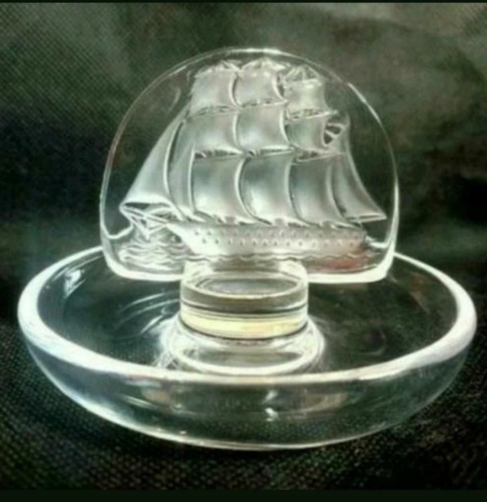 Lalique ashtray Caravelle, Ophalen of Verzenden