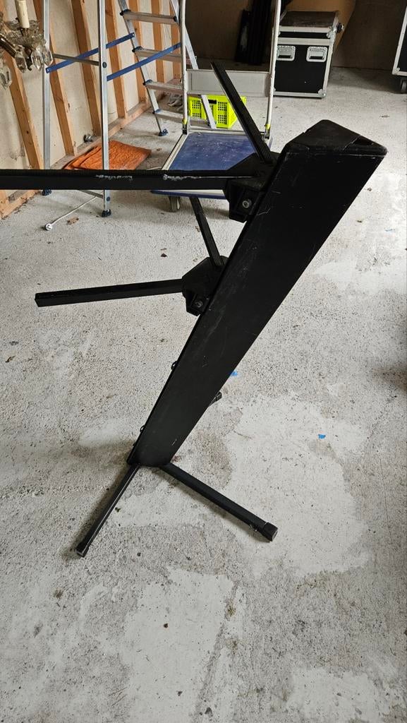 Ultimate Support Keyboardstand, Muziek en Instrumenten, Standaards, Ophalen of Verzenden, Gebruikt, Instrumentstandaard, Keyboard of Synthesizer