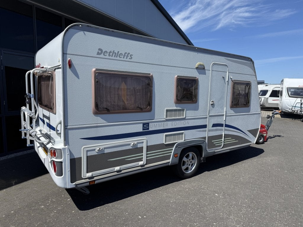 Dethleffs Summer Edition 430 DB Bed Rondzit 900KG BJ 2006, Caravans en Kamperen, Caravans, Schokbreker, Standaardzit, Bedrijf
