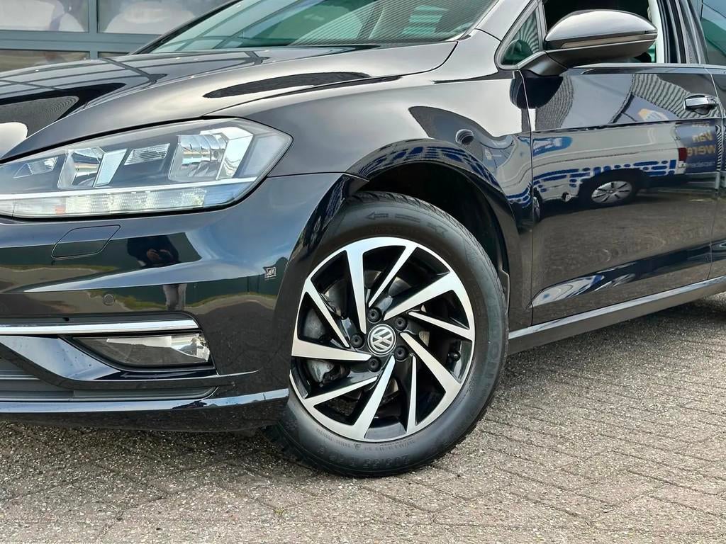Volkswagen Golf 1.5 TSI Highline | CarPlay | CR € 14.999,0, Stof, 4 cilinders, 150 pk, Zwart