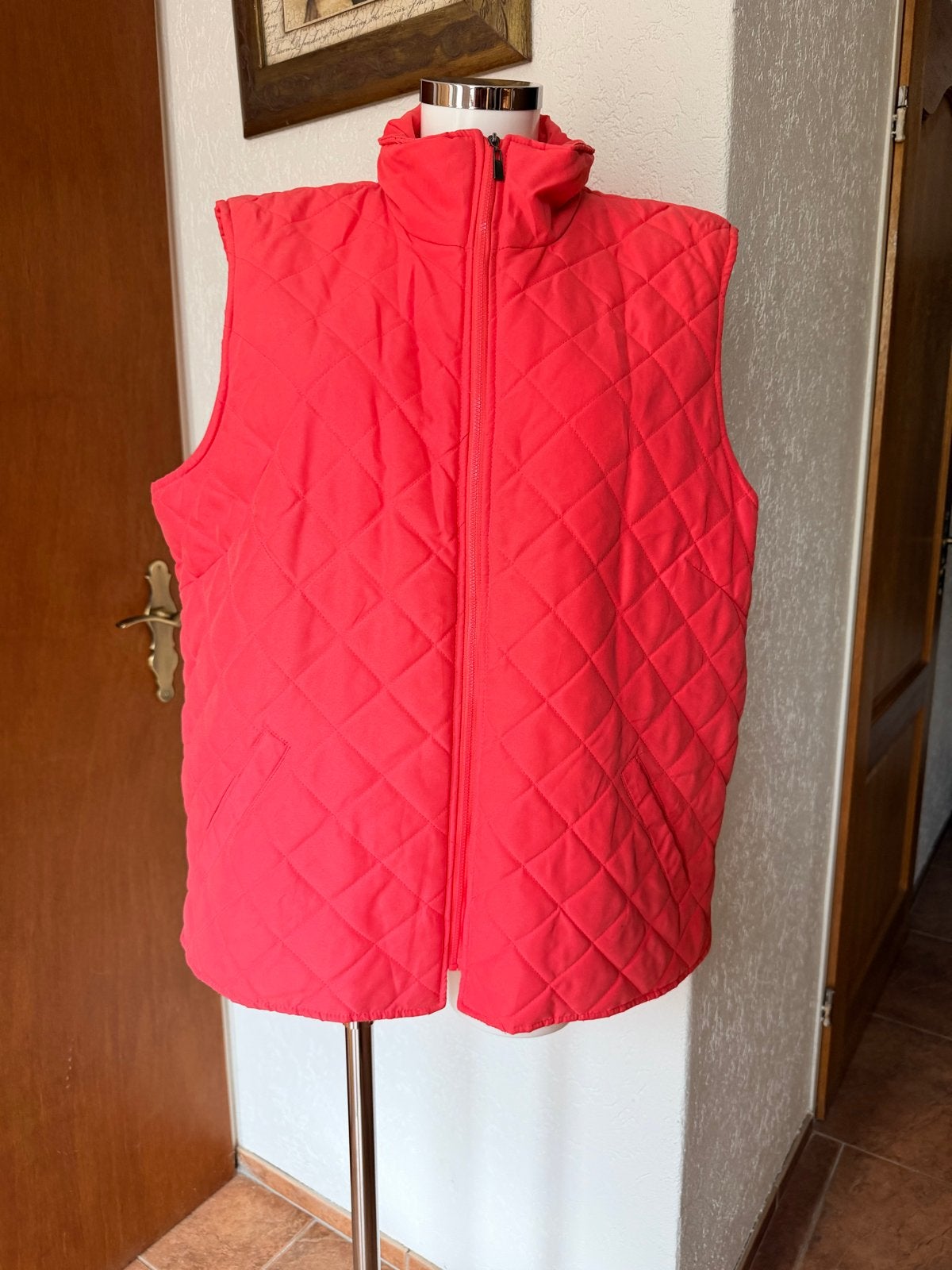 Pescar Plus gewatteerd vest in koraalrood, Kleding | Dames, Bodywarmers, Ophalen of Verzenden, Zo goed als nieuw, Maat 42/44 (L)