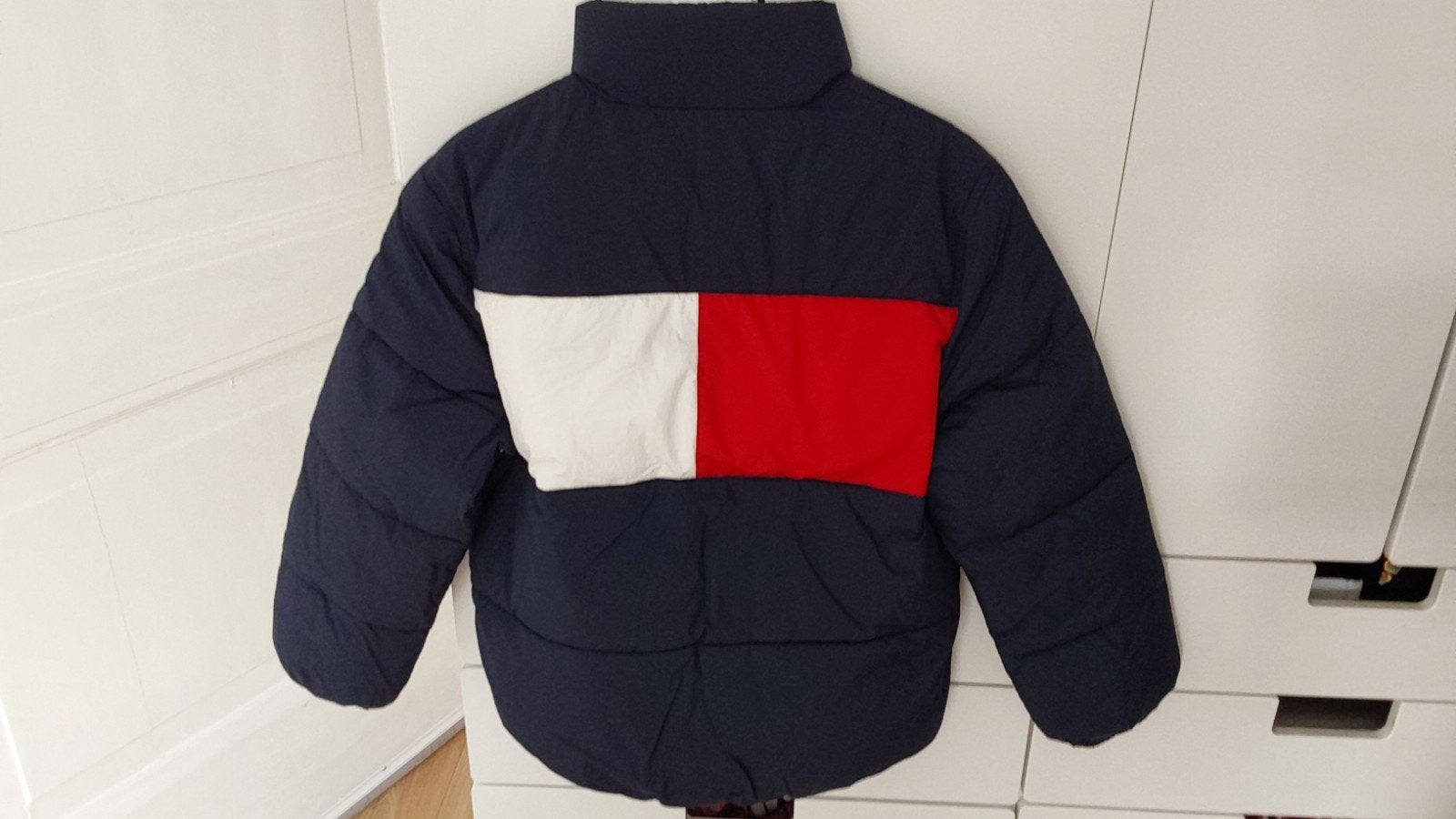 Mooie Tommy Hilfiger winterjas maat 164, Ophalen of Verzenden, Jongen, Jas, Tommy Hilfiger