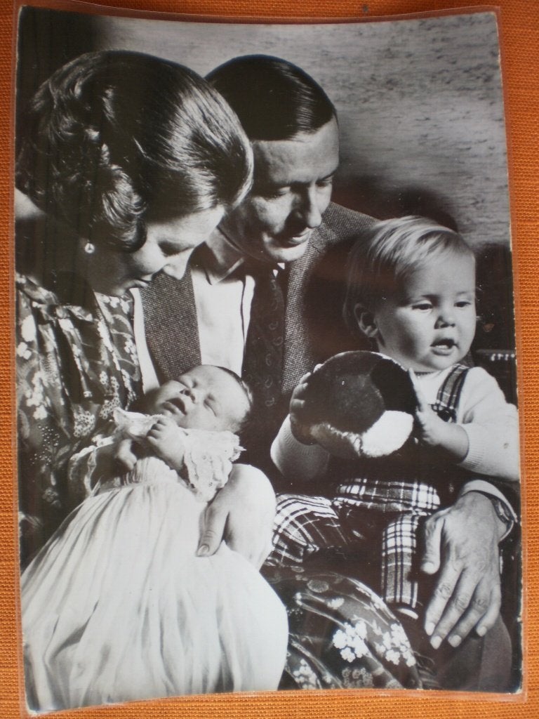 Prinses Beatrix met man en de kleine prinsjes, Verzenden, Zo goed als nieuw, Nederland, Kaart, Foto of Prent