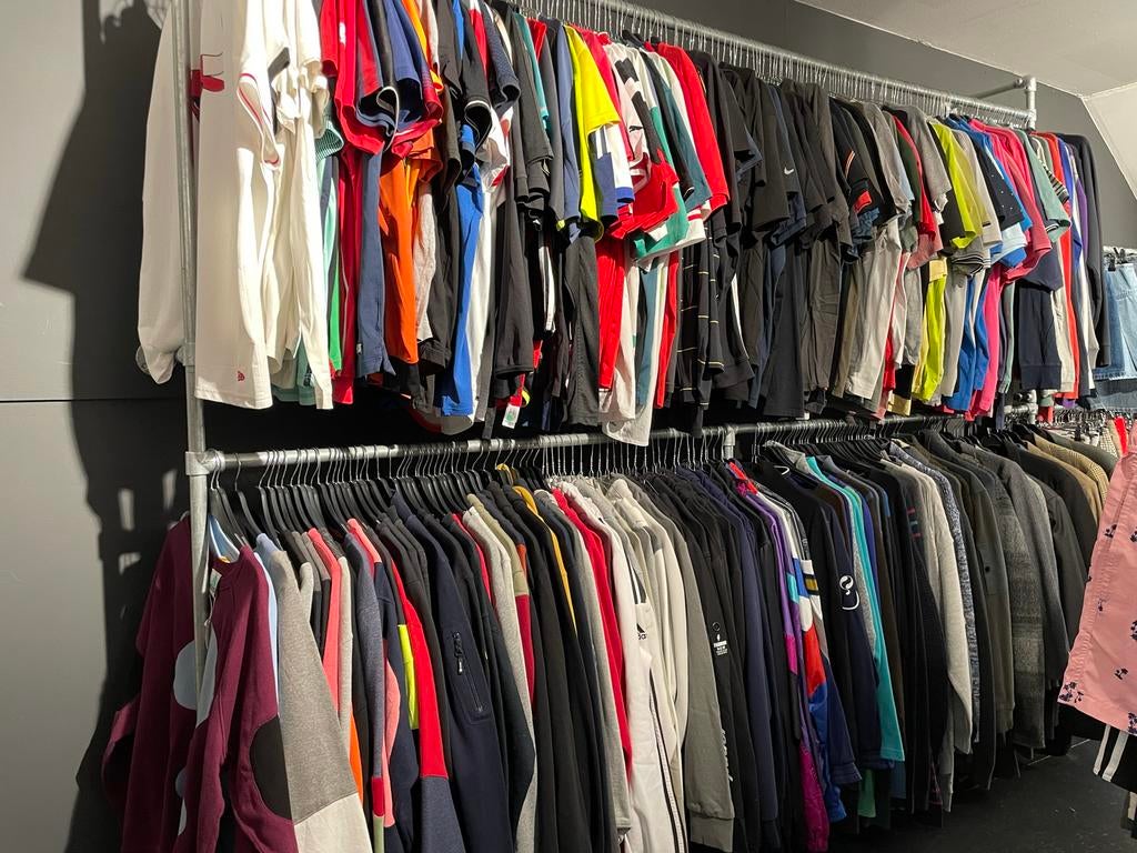 Grote collectie tweedehands kleding en schoenen (dames/heren, Kleding | Dames, Kledingrekken, Ophalen of Verzenden, Zo goed als nieuw