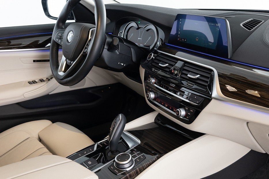 BMW 5 Serie 530e xDrive iPerformance | LEDER | EL. STOELEN |, Automaat, Gebruikt, 4 cilinders, Blauw