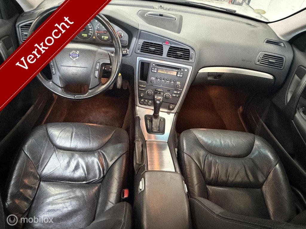 Volvo V70 2.4 Momentum NL-AUTO / LEER / 170PK, 1498 kg, 2435 cc, 170 pk, Euro 4