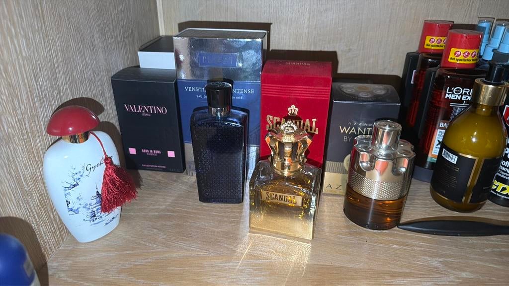 Parfum te koop, Ophalen of Verzenden, Zo goed als nieuw
