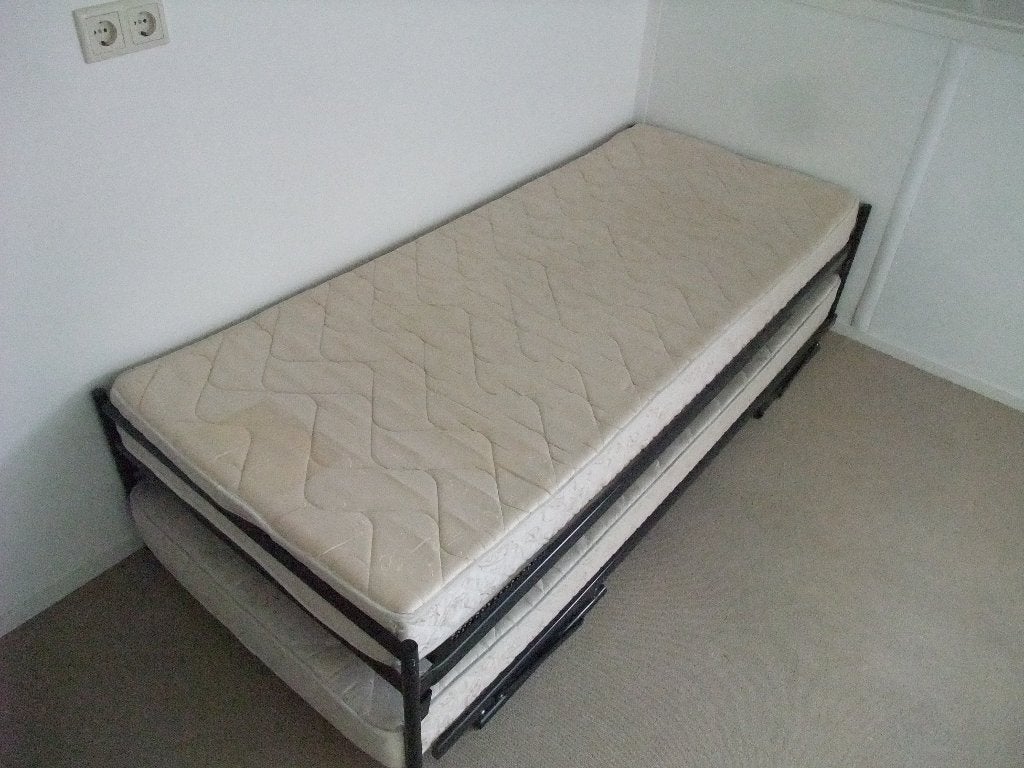 Auping Bed met onderschuif bed Zwart  ZGAN, Ophalen, Eenpersoons, Zwart, 190 cm of minder